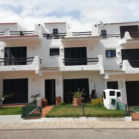 Moradia T2+1 Com Piscina بيت للعطل لاغوس