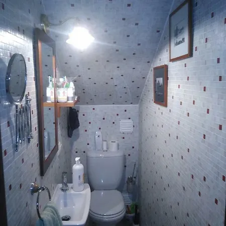 Moradia T2+1 Com Piscina * لاغوس