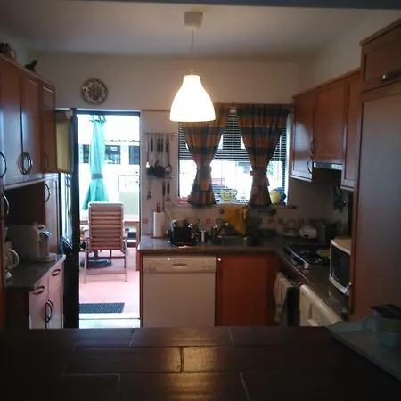 Moradia T2+1 Com Piscina لاغوس