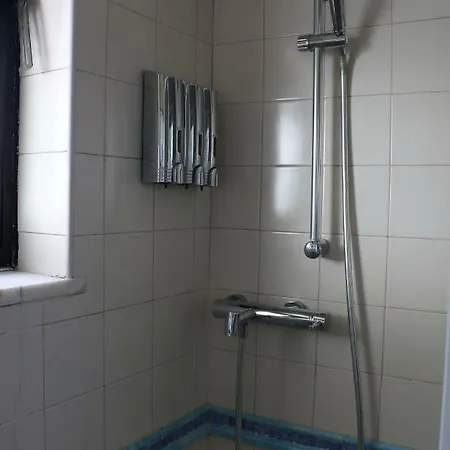 Moradia T2+1 Com Piscina لاغوس