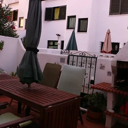 Moradia T2+1 Com Piscina بيت للعطل *