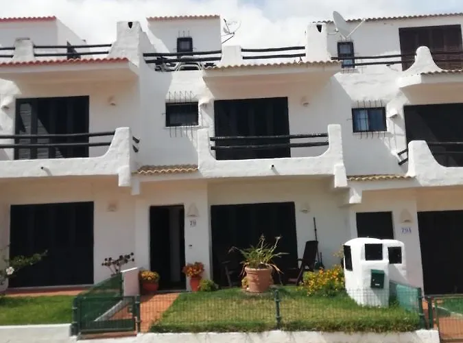 Moradia T2+1 Com Piscina 別荘 ラゴス