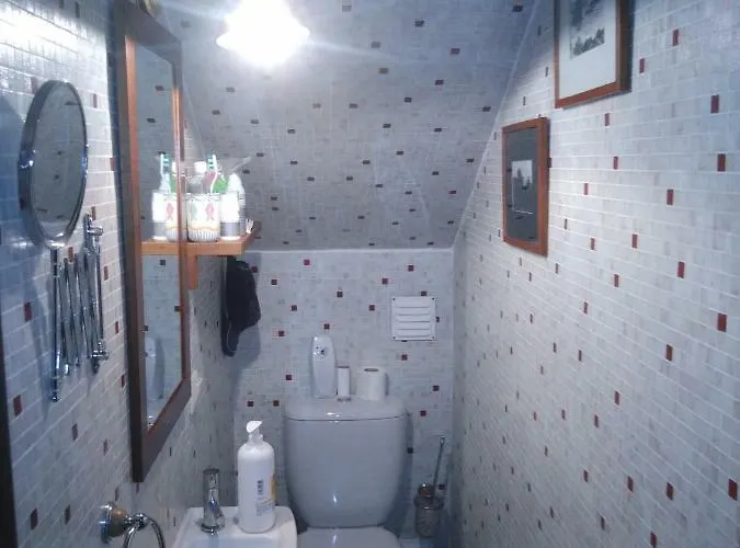 Moradia T2+1 Com Piscina * ラゴス