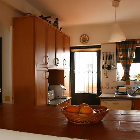 Moradia T2+1 Com Piscina * Lagos